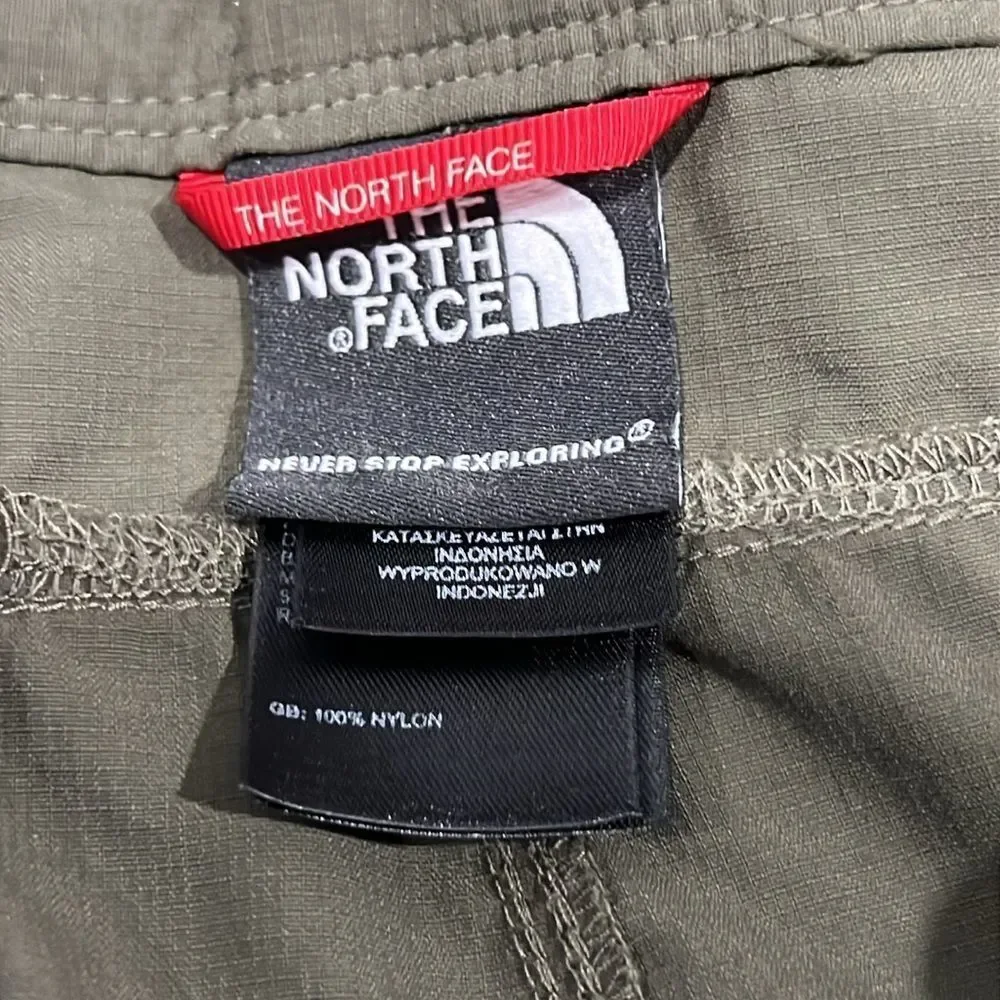 🔥🔥 THE NORTH FACE‎ Men's Olive Nylon Cargo Shorts Size XL - PERFECT Condition
